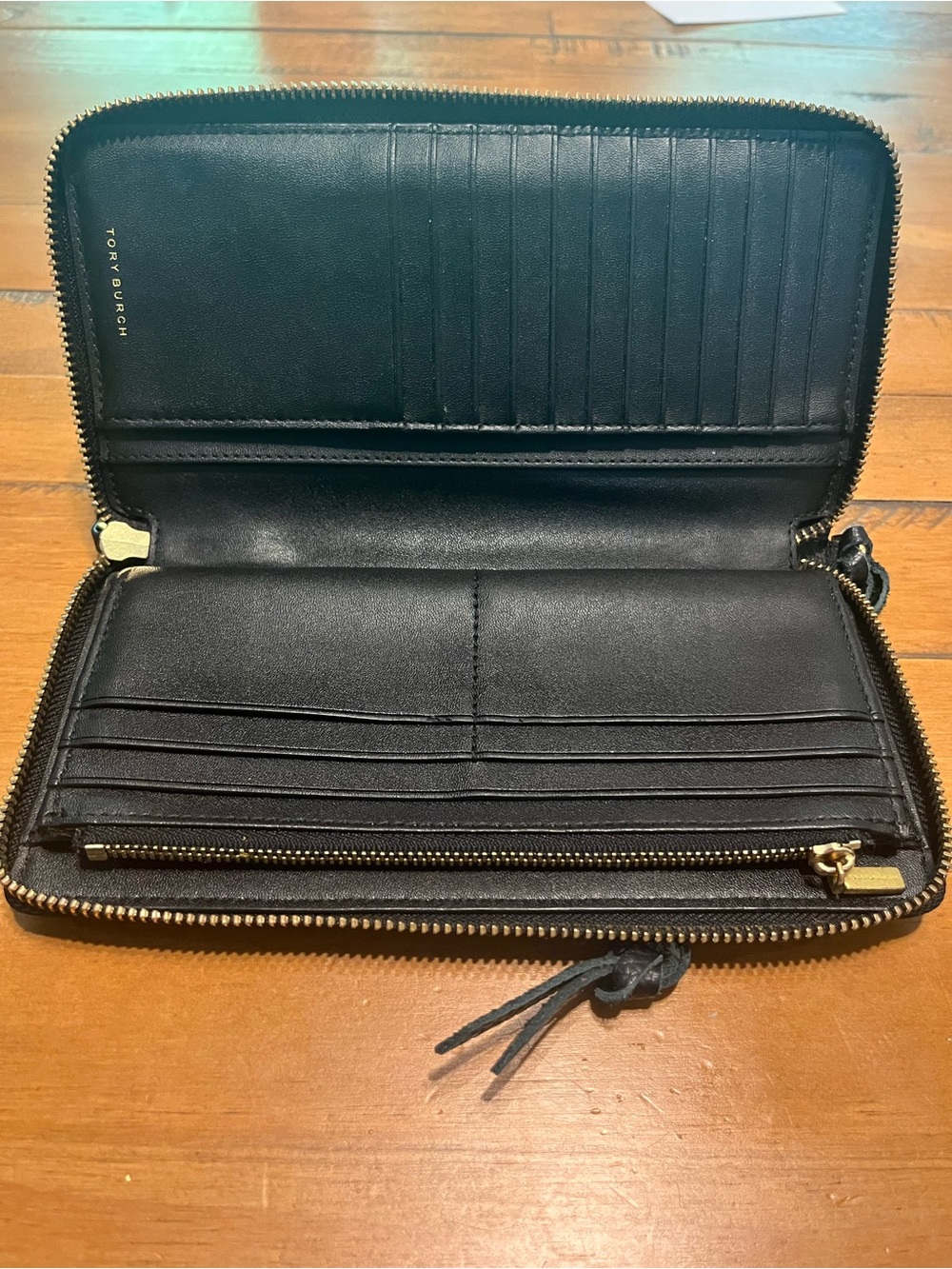 Tory Burch Black Pebbled Leather Zip-Around Wristlet with Gold Logo - Picture 9 of 9